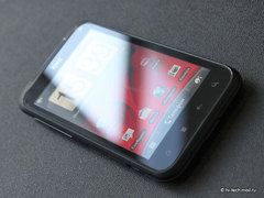 Предварительный обзор смартфона HTC Incredible S