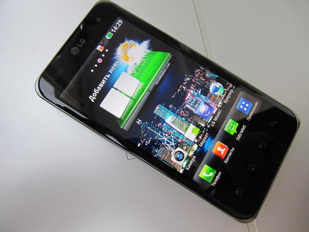 LG P990 Optimus 2X.