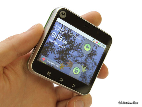 Обзор Motorola Flipout (MB511): самый необычный Android