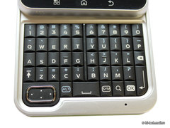 Обзор Motorola Flipout (MB511): самый необычный Android