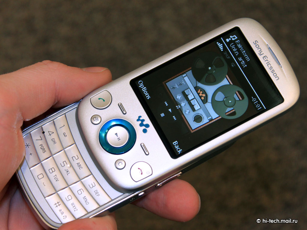 Sony Ericsson Spiro и Zylo: экономия уже в России | Интернет-магазин  MobilMarket.ru