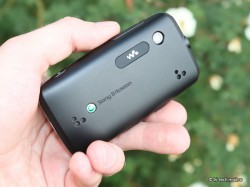 Обзор Sony Ericsson Mix Walkman и Txt pro: главное - низкая цена