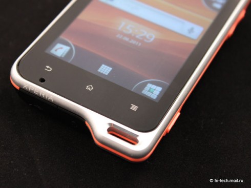 Первый взгляд на Xperia ray, active, txt в России: новейшее оружие Sony Ericsson