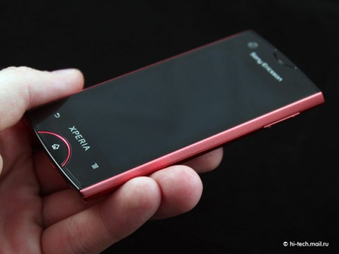 Первый взгляд на Xperia ray, active, txt в России: новейшее оружие Sony Ericsson