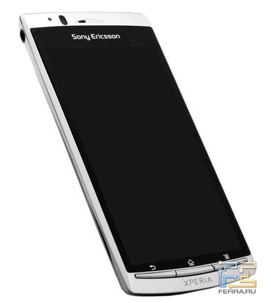 Sony Ericsson Xperia Arc в полный рост