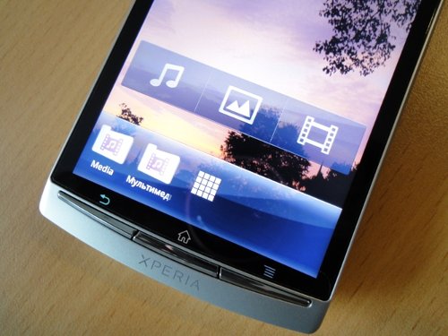 Обзор Xperia arc