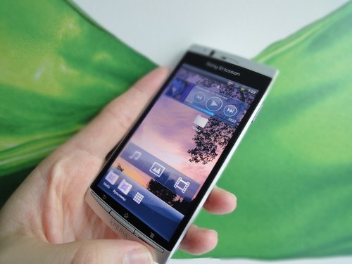 Обзор Xperia arc