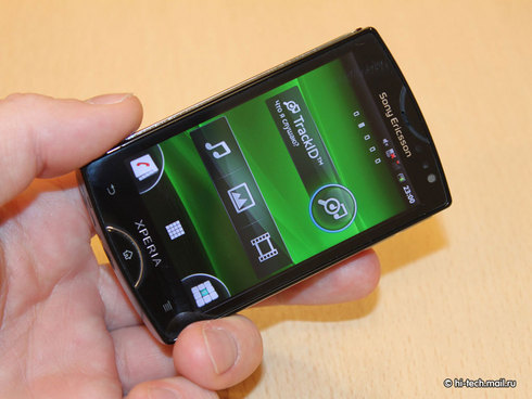 Обзор Sony Ericsson Xperia Mini и Mini pro: очень маленькие смартфоны