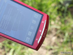 Обзор Sony Ericsson Xperia Neo. Очень стильный Android