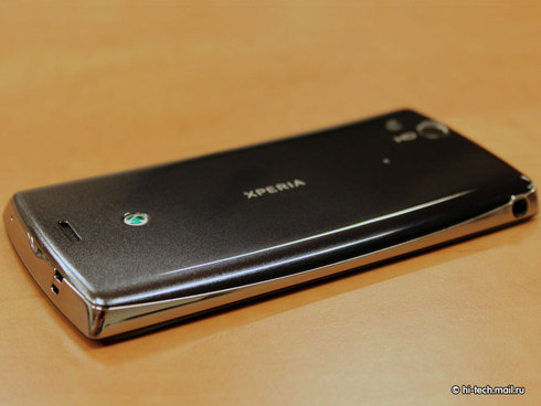 Предварительный обзор Sony Ericsson Xperia arc. Самый стильный Android