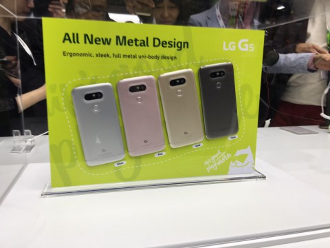 LG G5 body