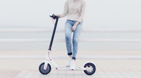 Фото товара Xiaomi Mi Electric Scooter 1S (Global Version, белый)