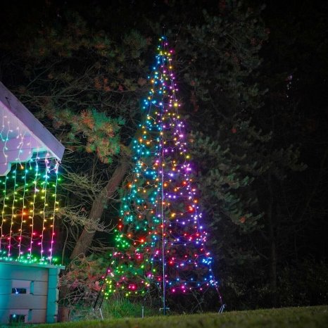 Фото товара Конусная ель LED Twinkly Light tree (Multicolor + White edition) RGBW 450, IP44, высота 3 м, Generation II (TWP500SPP-BEU)