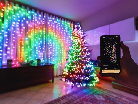 Фото товара Гирлянда штора Twinkly Curtain (Multicolor + White edition) с 400 шт. RGB+W + BT + Wi-Fi 3 м x 2,1 м (TWW400SPP-TEU)