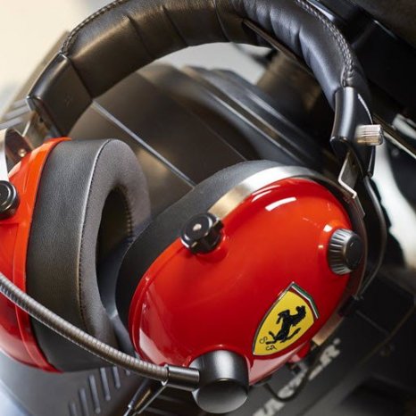 Фото товара Thrustmaster T.Racing Scuderia Ferrari Edition (THR91)