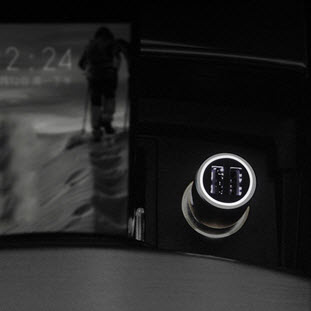 Фото товара Xiaomi Mi Car Quick Charger 3.0 автомобильное (3.6А, серебристый)