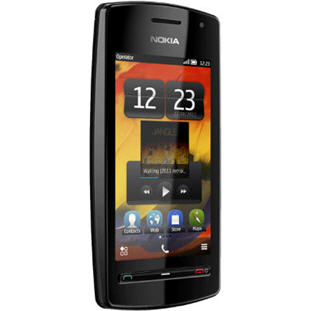 Мобильный телефон Nokia 600