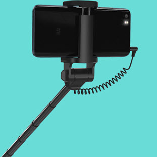 Фото товара Xiaomi Mi Selfie Stick Wired Remote Shutter (черный)