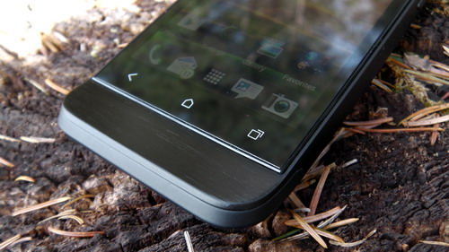 Смартфон HTC One V.