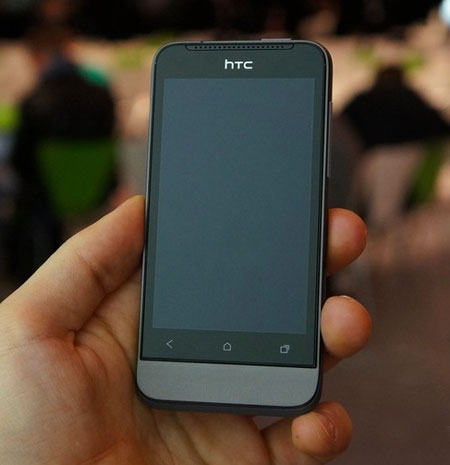 HTC One V