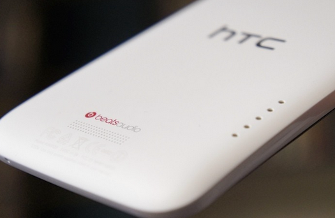 Смартфон HTC One X.