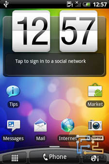 Главный экран рабочего стола HTC Salsa