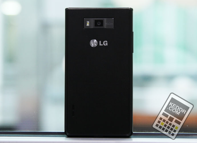 Красочная уникальная накладка на LG Optimus L7 - Радужные полоски