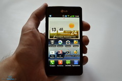 LG Optimus 3D Max (P725)