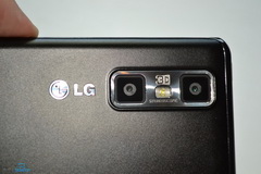 LG Optimus 3D Max (P725)