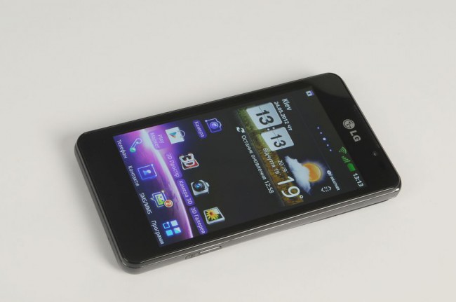 LG Optimus 3D Max (P725)