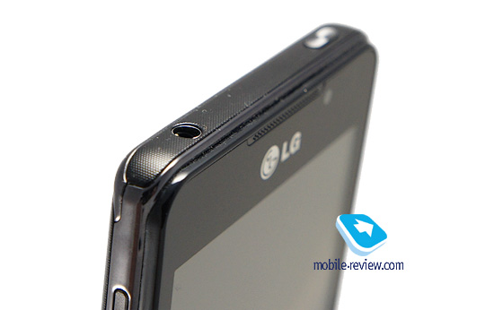 LG Optimus 3D Max (P725)