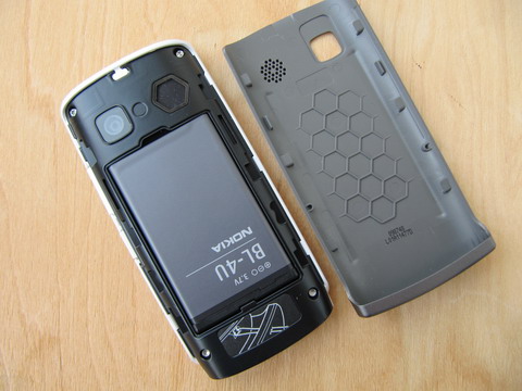 Слоты и разъемы Nokia 500.