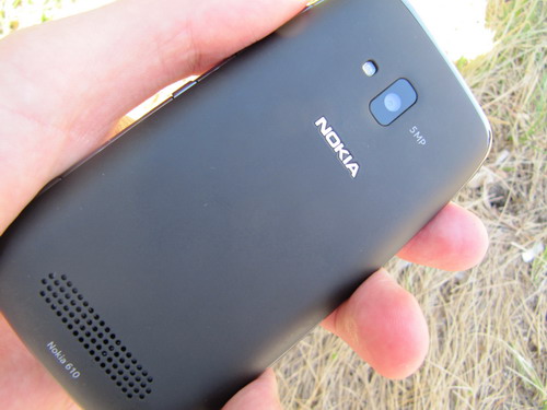 Смартфон Nokia Lumia 610.