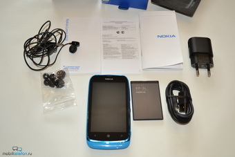 Nokia Lumia 610. Комплектация