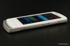 Обзор Nokia 700: самый маленький смартфон