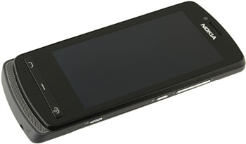 Nokia 700