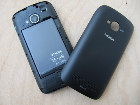 Nokia Lumia 710.