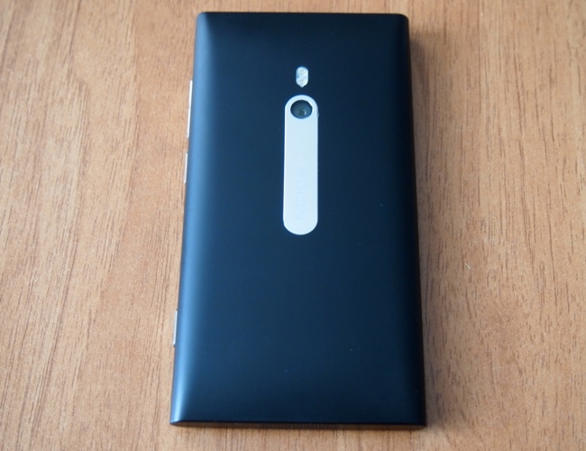 Заочно хит - Nokia Lumia 800