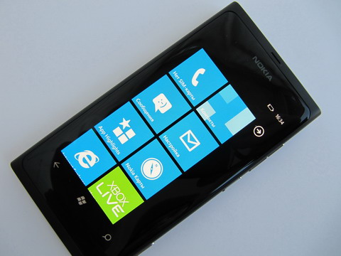 Плиточный интерфейс Nokia 800.