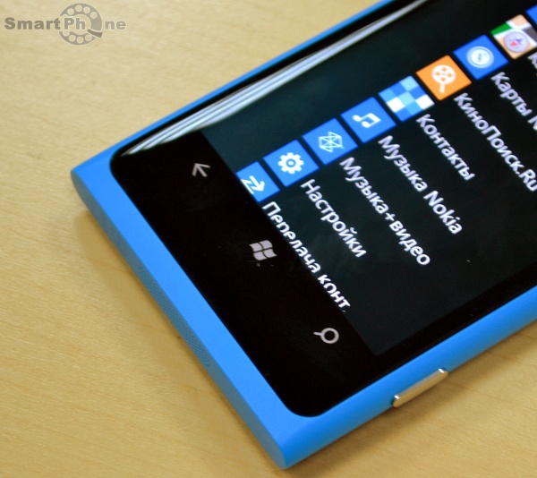 Обзор смартфона Nokia Lumia 800