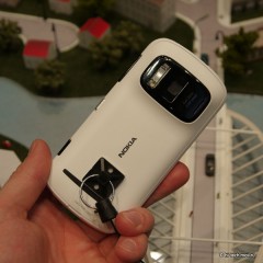 Nokia 808 PureView на MWC2012: 41-мегапиксельный смартфон