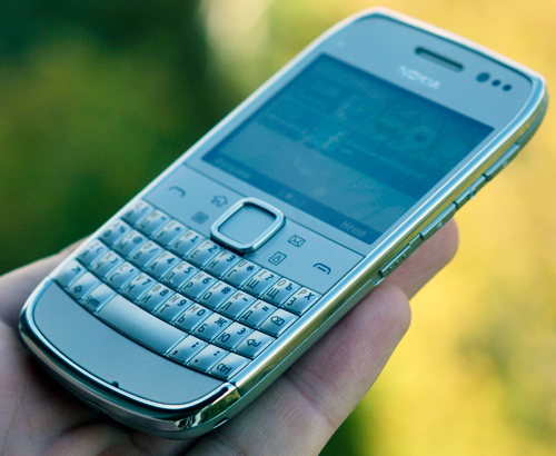 Nokia E6-00