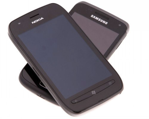 Nokia Lumia 710 VS Samsung Galaxy W