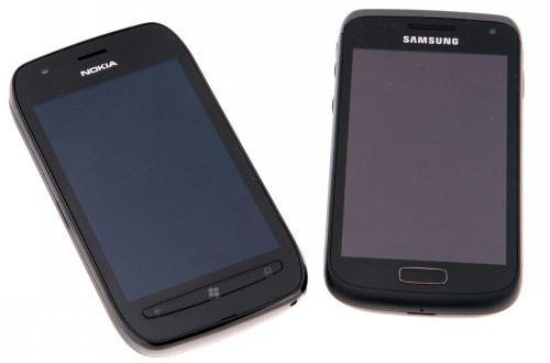 Nokia Lumia 710 VS Samsung Galaxy W