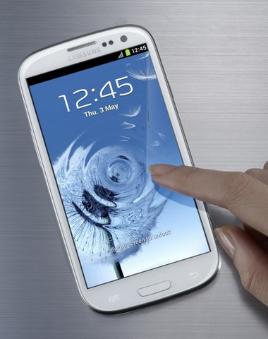 Смартфон Samsung Galaxy SIII.