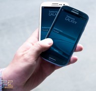 Samsung Galaxy S III в двух цветах