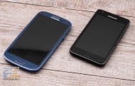 Samsung Galaxy S III рядом с Galaxy S II