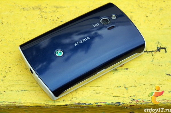 Sony Ericsson Xperia mini ST15i