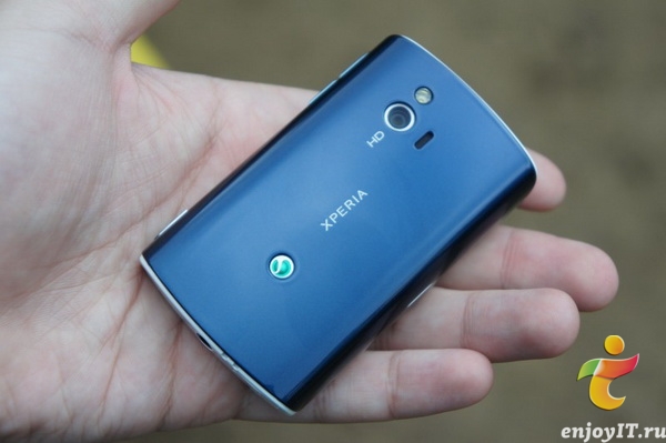 Sony Ericsson Xperia mini ST15i