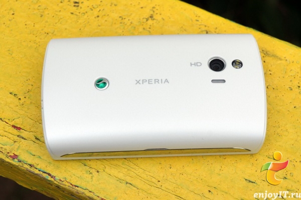 Sony Ericsson Xperia mini ST15i